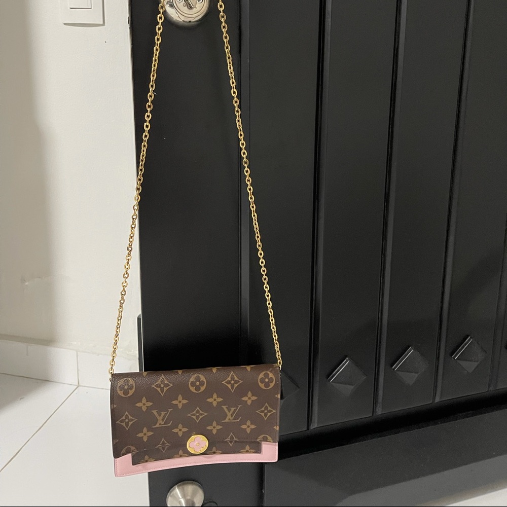 LV Flore Chain Wallet